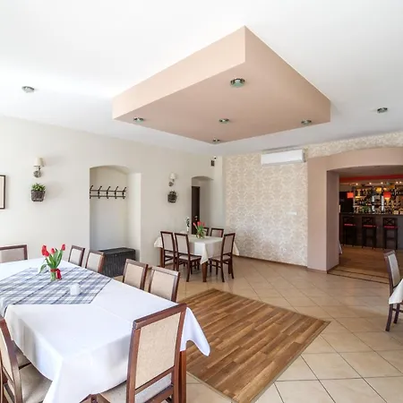 Pod Jeleniem Hotel Sobótka