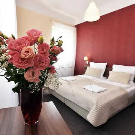 Hotel Pod Jeleniem 3*