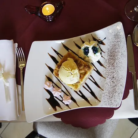 Pod Jeleniem Hotel 3*